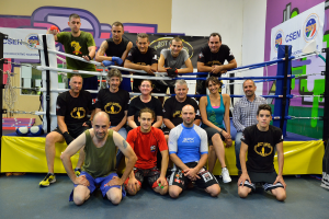 Lo Staff della palestra Best Gloves Firenze al completo